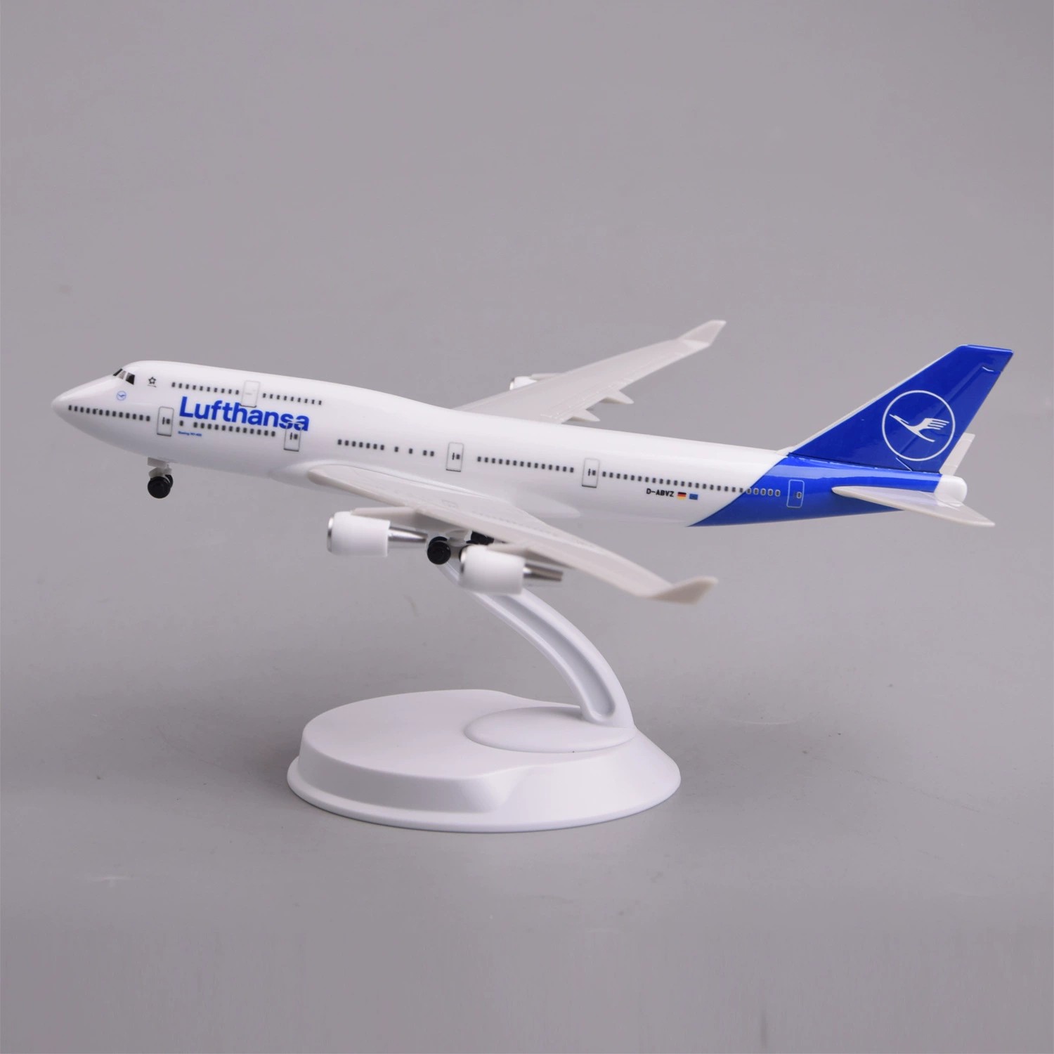 Model Airplane Plastic - Model samolotu 20cm 747 Lufthansa B747-400,