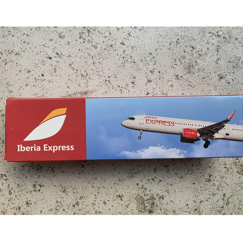 Model Airplane Plastic - Nowy model samolotu IBERIA EXPRESS A321NEO