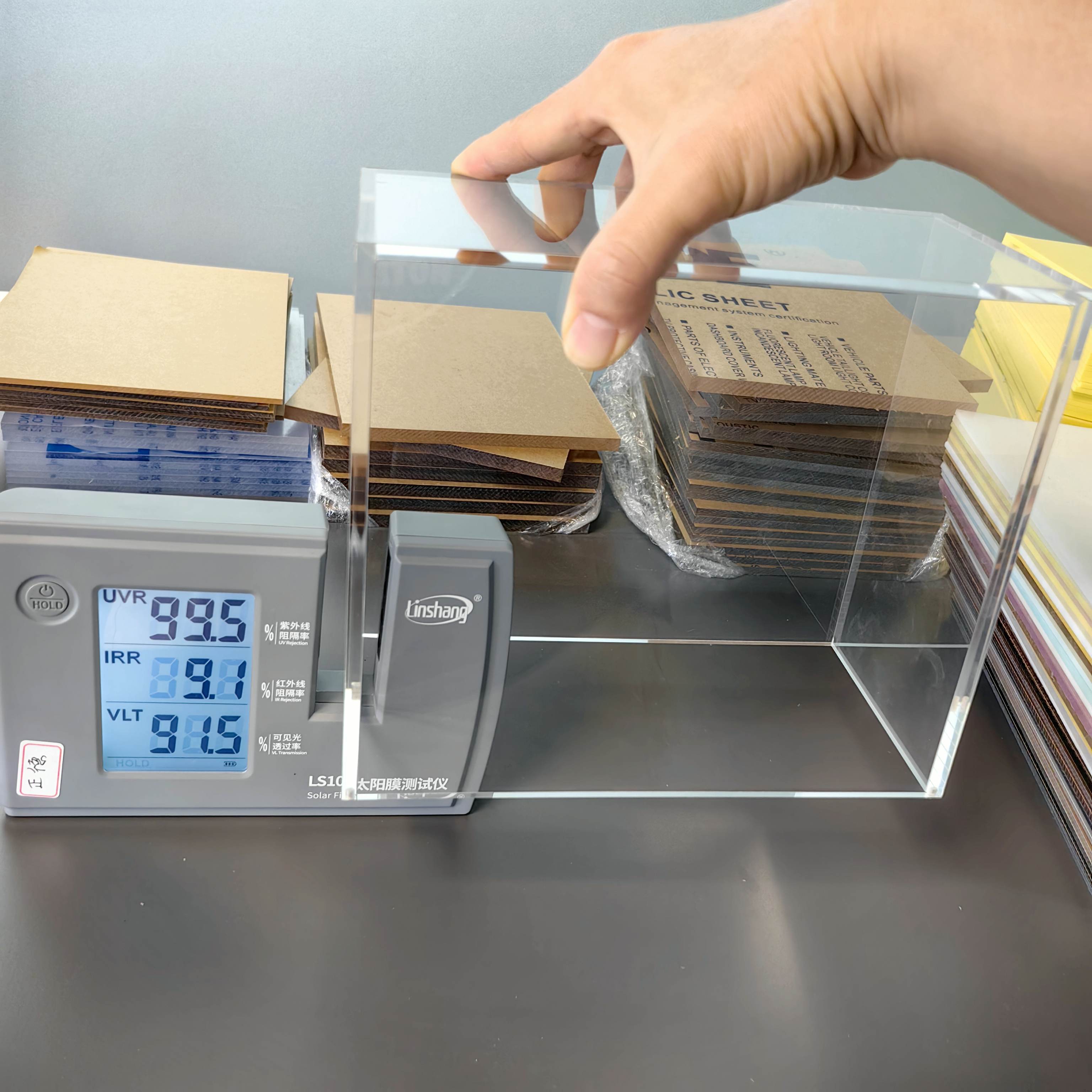 Magnetyczna, nowoczesna akrylo – Display Case Acrylic recenzja i cena